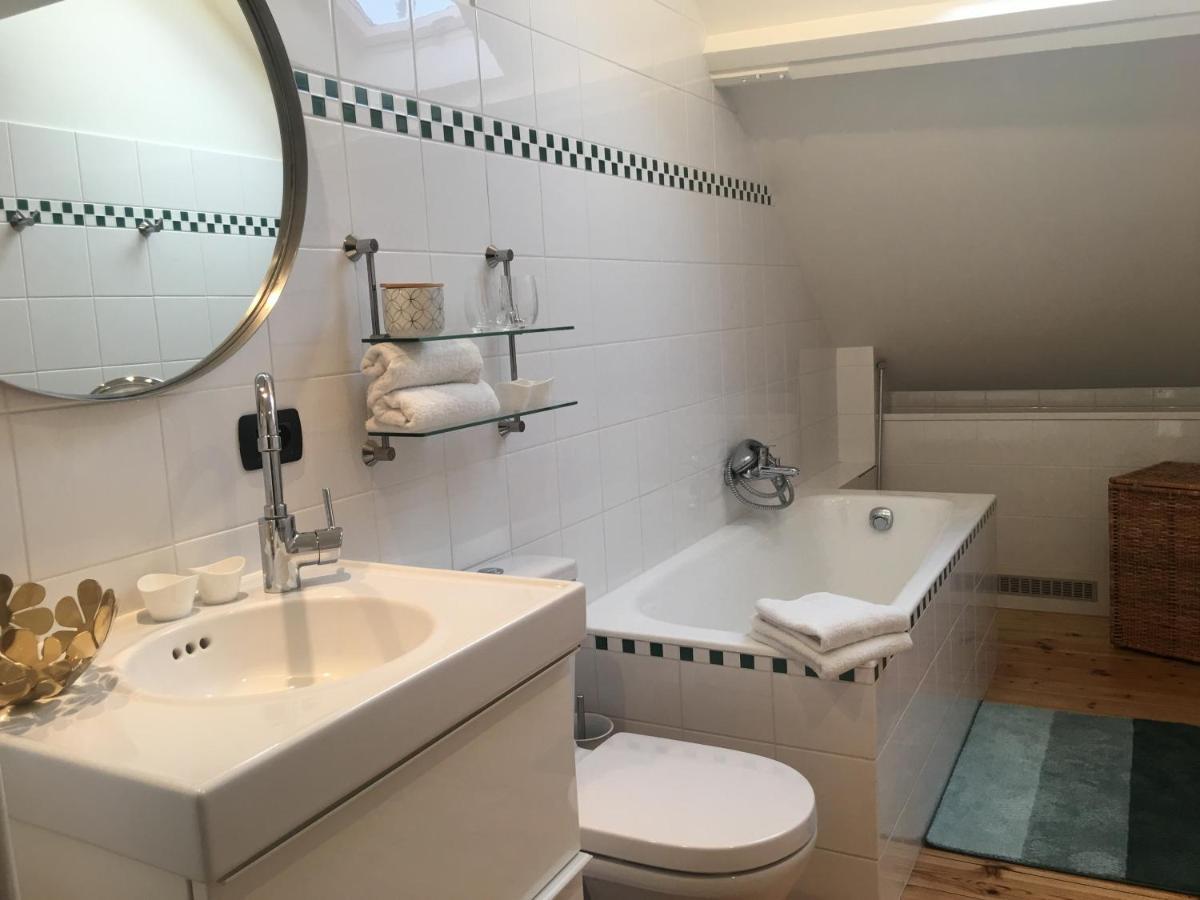 Blue Alice Brussels Aparthotel Ngoại thất bức ảnh