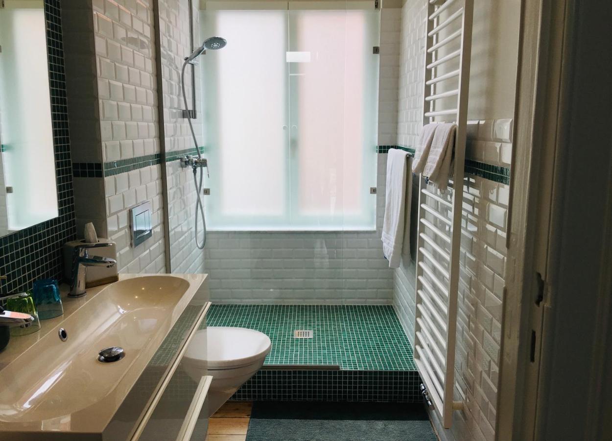 Blue Alice Brussels Aparthotel Ngoại thất bức ảnh
