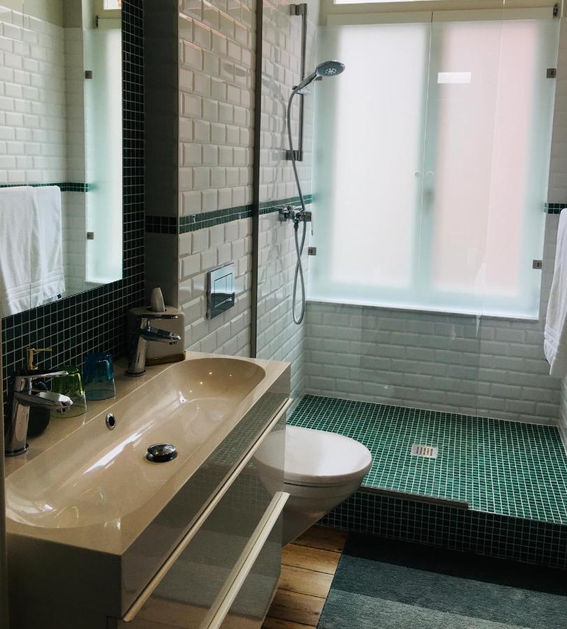 Blue Alice Brussels Aparthotel Ngoại thất bức ảnh